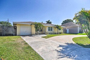 House (2 Bedrooms) | Interior - Sunny Seminole Home: Grill, Fire Pit & Fenced Yard (Seminole)