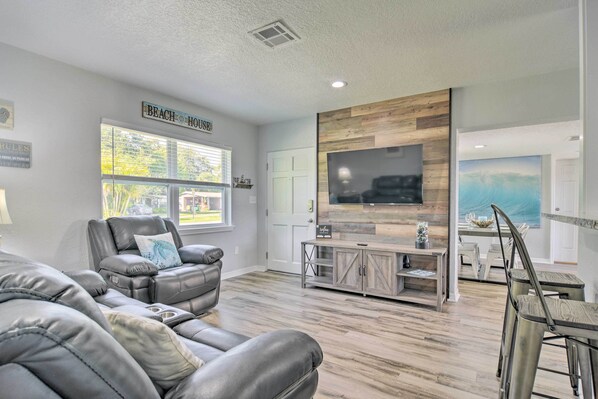 House (2 Bedrooms) | Front of property - Sunny Seminole Home: Grill, Fire Pit & Fenced Yard (Seminole)