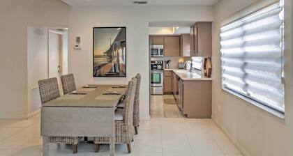 'sand Dollar' Jenson Beach Home w/ Pool Access!