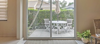 'sand Dollar' Jenson Beach Home w/ Pool Access!