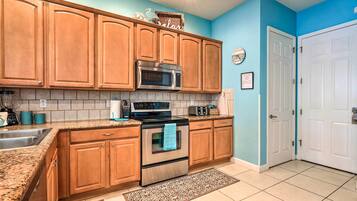 ํ์ฐ์ค (5 Bedrooms) | ๋ด๋ถ