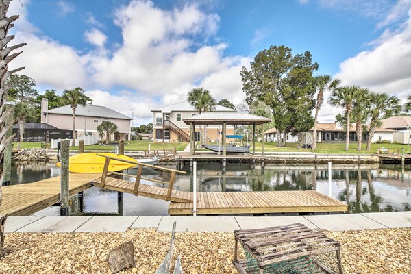 Canal-front Home W/ Boat Dock In Crystal River - Crystal River, FL
