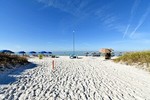 Interior - Walk to Beach: Condo w/ Pool & Patio In Sarasota! (Siesta Key)