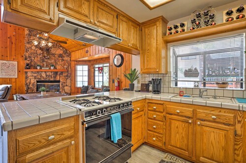 A-frame Cali Cabin w/ Unobstructed Valley Views!