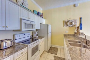 Apartment (3 Bedrooms) | Interior - Beachfront Condo w/ Resort Amenities & Ocean Views (Panama City Beach)