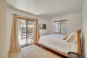 Hus (2 Bedrooms) | 2 sovrum och sängkläder