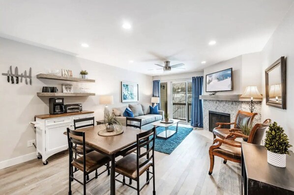 TV, fireplace - Cozy | Main Street | Pool | Hot Tub (Park City)