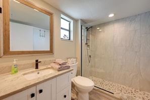 Apartment (1 Bedroom) | Interior - 2 Mi to Tigertail Beach: Quiet Waterfront Condo (Marco Island)