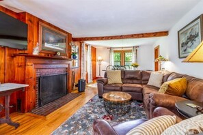 Living area - Vermont Riverledge Farm, Unit 1 (Grafton)