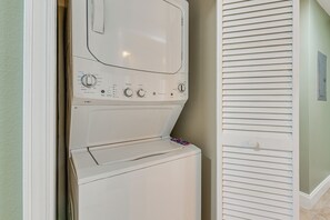 Interior - 'happy Cows Retreat' in PCB w/ Lagoon Views! (Panama City Beach)