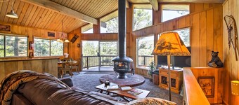 5 Mi to Big Bear Mtn Resort: Cozy Cabin w/ Deck