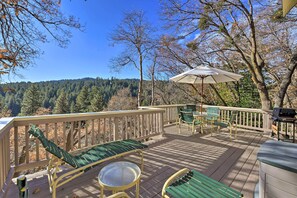 House (3 Bedrooms) | Interior - Mountainside Cabin w/ Deck - 16 Miles to Skiing! (Lake Arrowhead)
