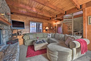 House (3 Bedrooms) | Interior - Mountainside Cabin w/ Deck - 16 Miles to Skiing! (Lake Arrowhead)