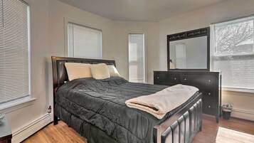 2 bedrooms, iron/ironing board, bed sheets