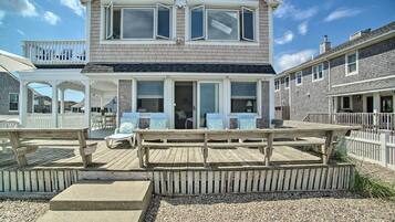 House (3 Bedrooms) | Front of property