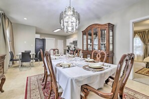 Apartment (3 Bedrooms) | Interior - 2 Mi to Downtown: Springfield Apt w/ Balcony! (Springfield)