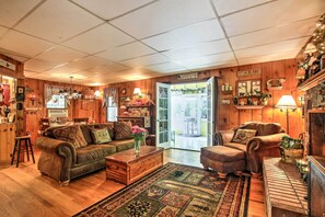 House (2 Bedrooms) | Interior - Pet-friendly Cabin w/ Fire Pit, BBQ & Great Deck! (Williamsburg)