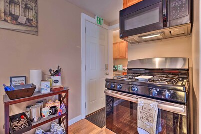 Stunning Brockton Apt < 4 Mi to Westgate Mall!