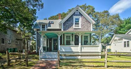 Charming MV Cottage: Walk to Dtwn Oak Bluffs!