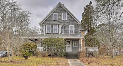 Apt on Vineyard Haven Near Nantucket Sound!