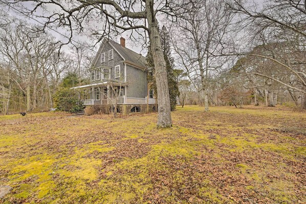 Exterior - Apt on Vineyard Haven Near Nantucket Sound! (Vineyard Haven)