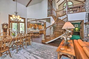 House (3 Bedrooms) | Interior - Ornate Lake Arrowhead Home With Deck (Lake Arrowhead)