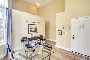 Apartment (1 Bedroom) | Interior