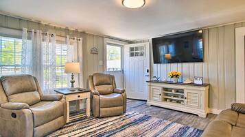 Cottage (2 Bedrooms) | Interior