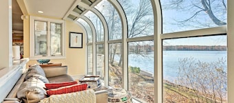 Vibrant Sterling Lakefront Lodge w/ Kayaks