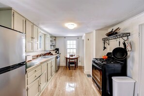 Cottage (4 Bedrooms) | Interior