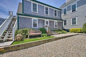 Apartment (2 Bedrooms) | Interior - Walk to Commercial Street! Water-view Retreat (Provincetown)