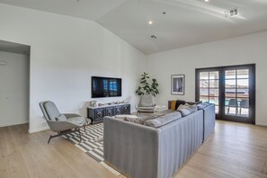 Interior - Desert Hot Springs Home w/ Saltwater Pool & Views (Desert Hot Springs)