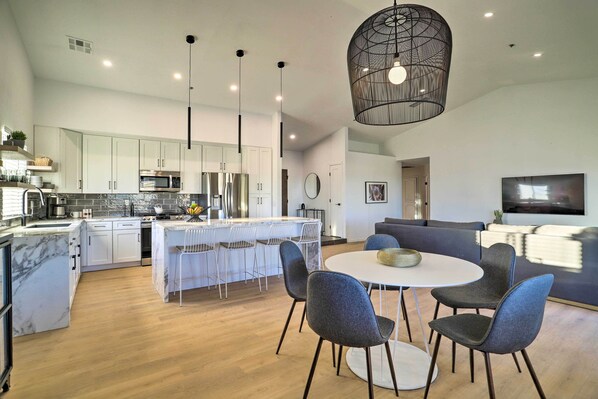 Interior - Desert Hot Springs Home w/ Saltwater Pool & Views (Desert Hot Springs)