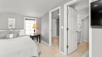 3 sovrum, skrivbord, strykjÀrn/strykbrÀda och resesÀng