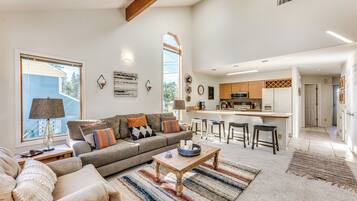 Apartment (2 Bedrooms) | Front of property