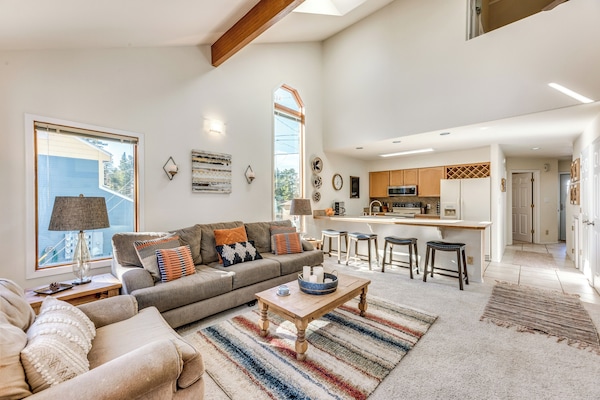 Apartment (2 Bedrooms) | Front of property