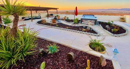 Chic Joshua Tree Pad w/ Mountain Views & Hot Tub
