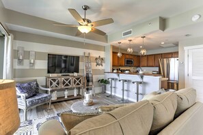 Apartment (1 Bedroom) | Interior - Coastal Florida Abode w/ Pool Access & Ocean Views (Panama City Beach)