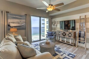 Apartment (1 Bedroom) | Interior - Coastal Florida Abode w/ Pool Access & Ocean Views (Panama City Beach)