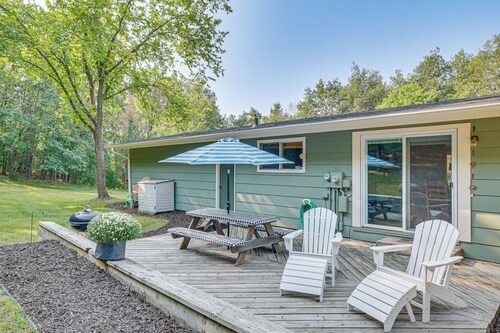 Four-season Home on Scenic Bluff Country Acreage!