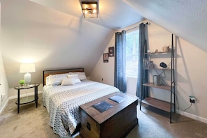 House (3 Bedrooms) | 3 bedrooms, laptop workspace, bed sheets