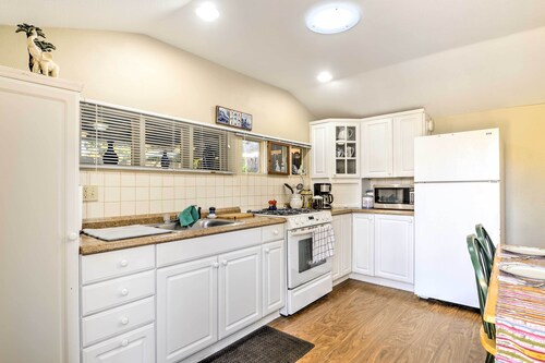 Cozy Arroyo Grande Cottage w/ Patio & Grill!