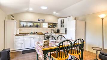 Cottage (1 Bedroom) | Interior