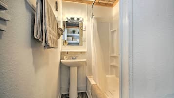 Cottage (2 Bedrooms) | Interior