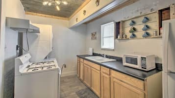 Cottage (2 Bedrooms) | Interior