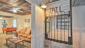 Cottage (2 Bedrooms) | Interior