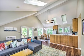 House (1 Bedroom) | Interior - Peaceful Nashville Hideaway Near State Parks! (Nashville)