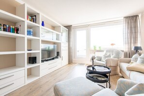 Unclassified image, 2 of 46, button - Penthouse im Haus Wiking - Penthouse. Strand. Citynah - Stw/508 (Sylt)