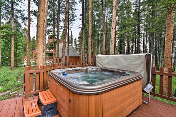 Apartment (4 Bedrooms) | Interior - Spacious Breck Gem w/ Hot Tub: Walk to Ski Shuttle (Breckenridge)