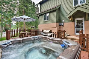 Apartment (4 Bedrooms) | Interior - Spacious Breck Gem w/ Hot Tub: Walk to Ski Shuttle (Breckenridge)
